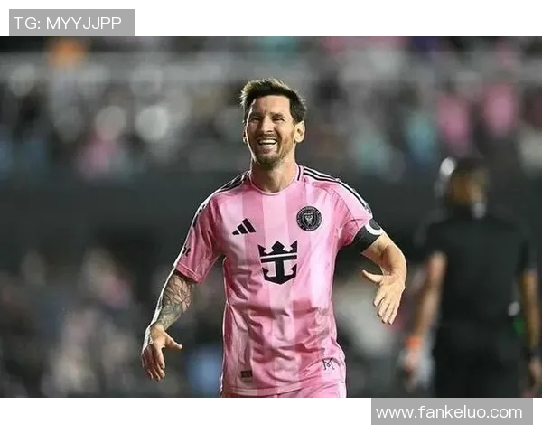 粉色头发足球球星的独特魅力与赛场表现:超越常规的运动风采 粉色头发足球球星的独特魅力与赛场表现:超越常规的运动风采